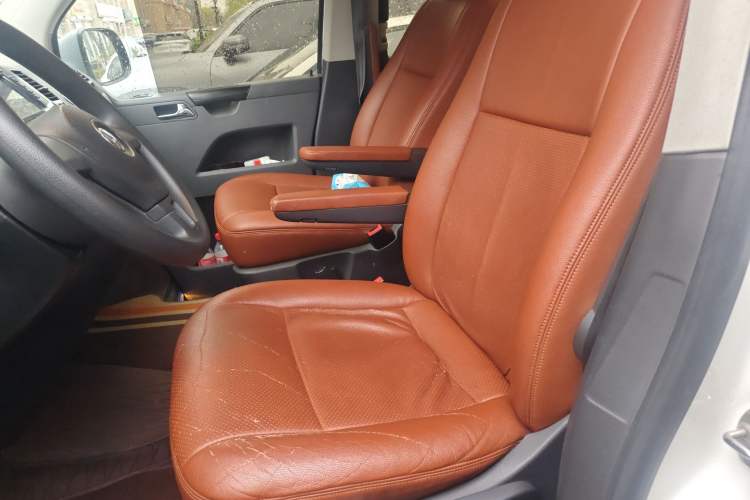 Used Volkswagen Caravelle 2014 2.0 TSI Four-Wheel Drive Comfort Edition Left Front Seat