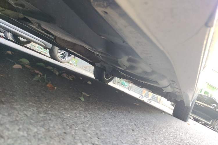 Used Volkswagen Caravelle 2015 2.0 TSI Four-Wheel Drive Comfort Edition Chassis Front Left