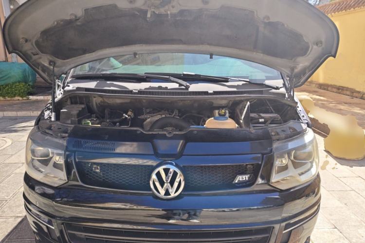 Used Volkswagen Caravelle 2015 2.0 TSI Four-Wheel Drive Comfort Edition Engine Bay