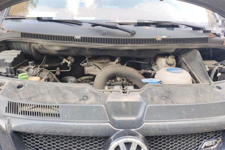 Used Volkswagen Caravelle 2015 2.0 TSI Four-Wheel Drive Comfort Edition Engine Bay