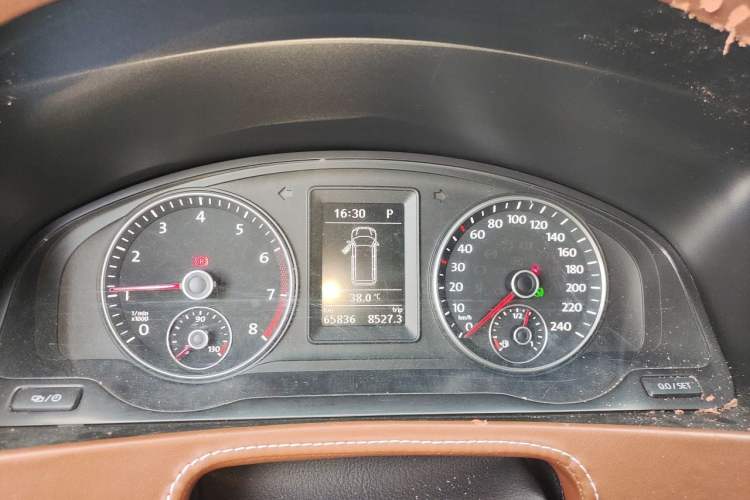Used Volkswagen Caravelle 2015 2.0 TSI Four-Wheel Drive Comfort Edition Instrument Cluster