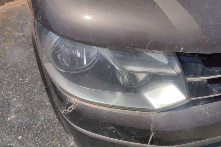 Used Volkswagen Caravelle 2015 2.0 TSI Four-Wheel Drive Comfort Edition Right Front Headlight