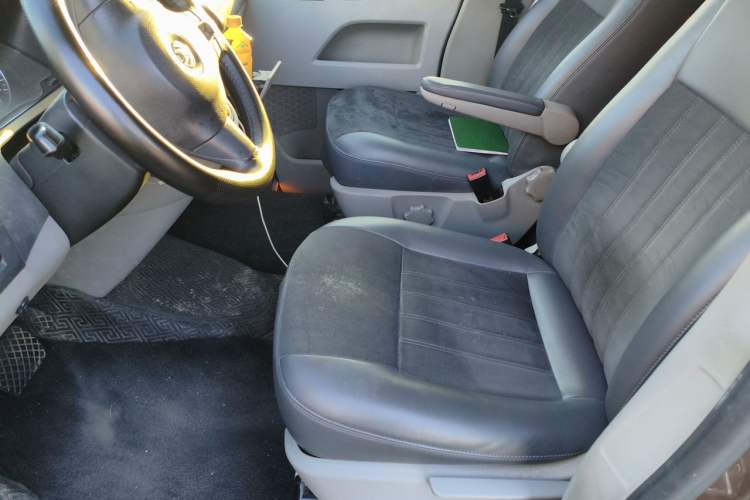 Used Volkswagen Caravelle 2015 2.0 TSI Four-Wheel Drive Comfort Edition Left Front Seat