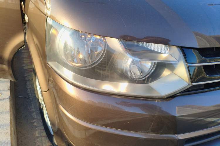 Used Volkswagen Caravelle 2015 2.0 TSI Four-Wheel Drive Comfort Edition Right Front Headlight