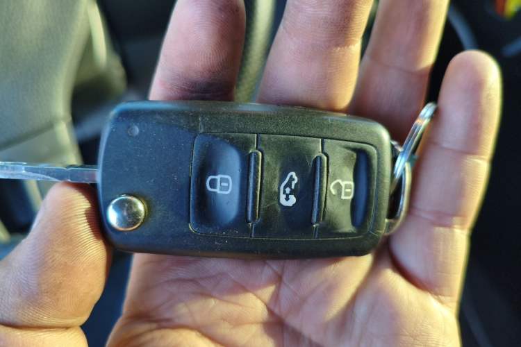 Used Volkswagen Caravelle 2015 2.0 TSI Four-Wheel Drive Comfort Edition Vehicle Key