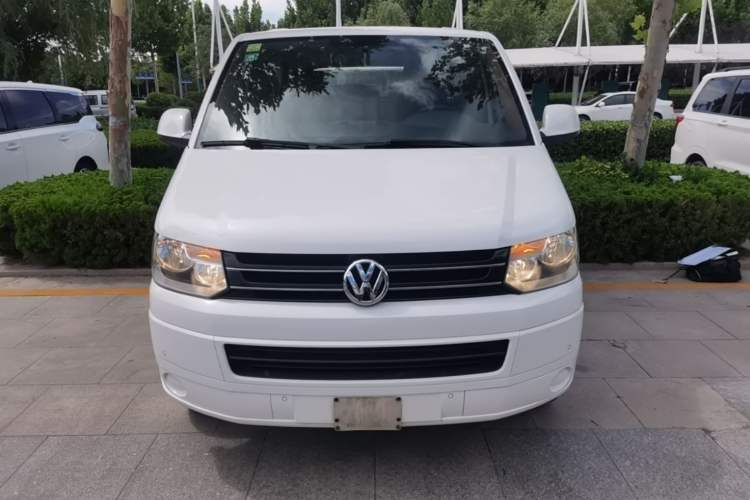 Used Volkswagen Caravelle 2015 2.0 TSI Four-Wheel Drive Comfort Edition Front
