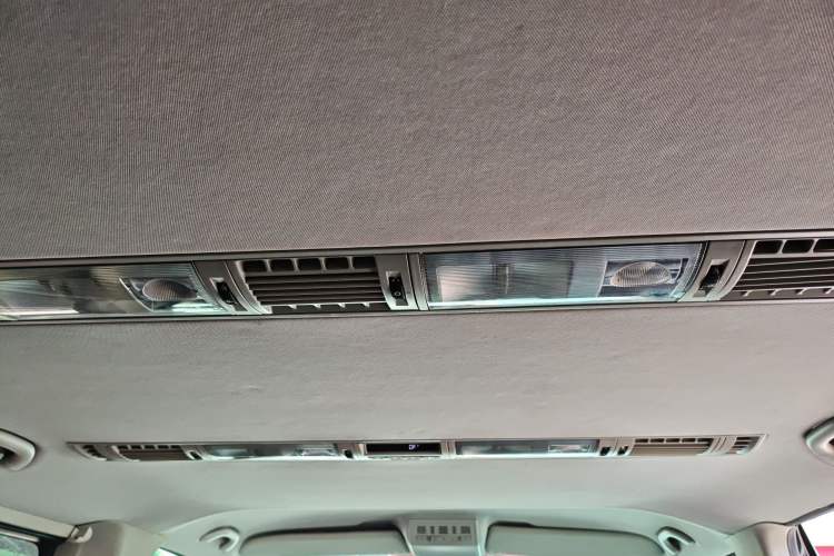 Used Volkswagen Caravelle 2015 2.0 TSI Four-Wheel Drive Comfort Edition Headliner