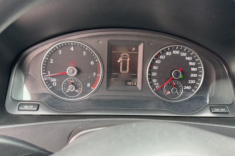 Used Volkswagen Caravelle 2015 2.0 TSI Four-Wheel Drive Comfort Edition Instrument Cluster