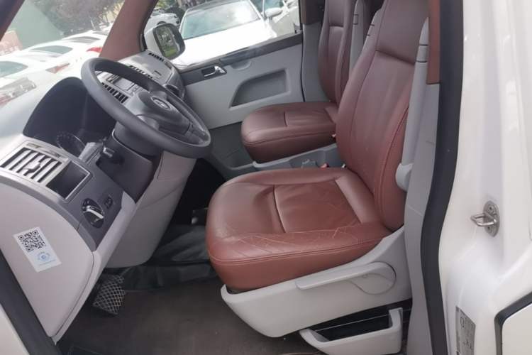 Used Volkswagen Caravelle 2015 2.0 TSI Four-Wheel Drive Comfort Edition Left Front Seat