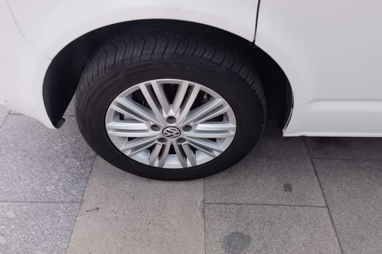 Used Volkswagen Caravelle 2015 2.0 TSI Four-Wheel Drive Comfort Edition Left Front Wheel Hub
