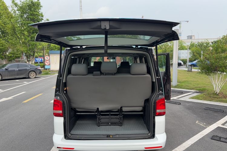 Used Volkswagen Caravelle 2015 2.0 TSI Four-Wheel Drive Comfort Edition Trunk