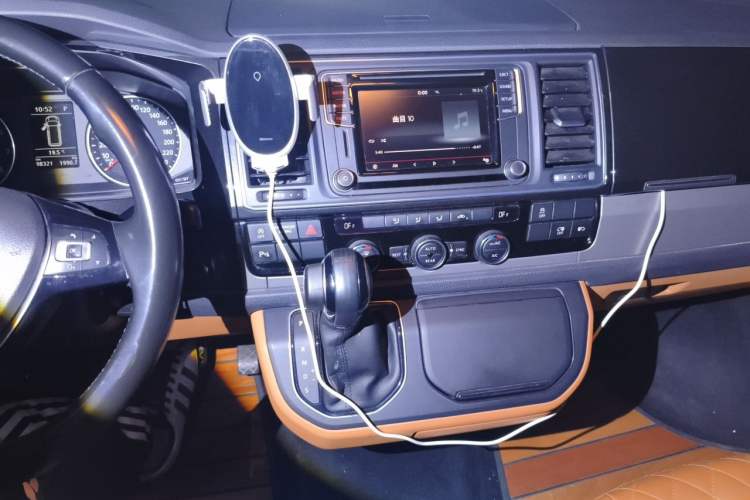 Used Volkswagen Caravelle  Audio And AC Panel