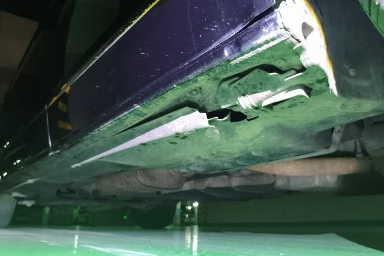 Used Volkswagen Caravelle  Chassis Front Right
