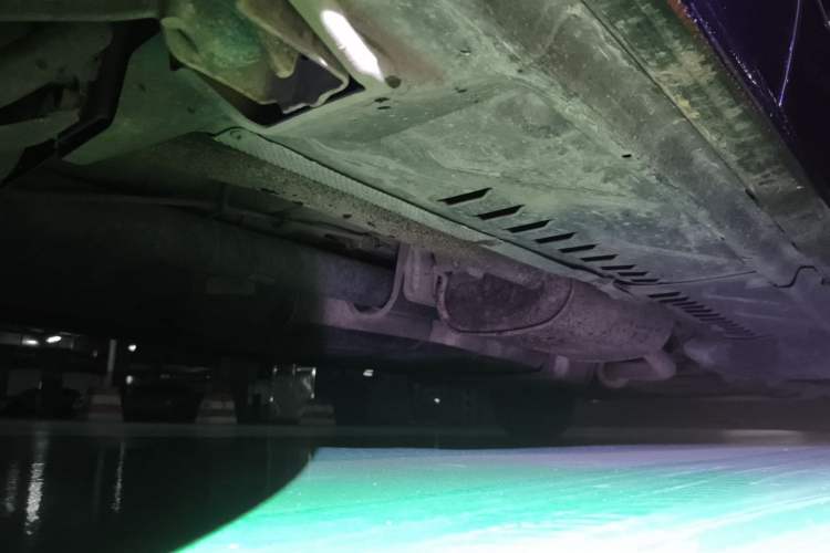 Used Volkswagen Caravelle  Chassis Rear Right