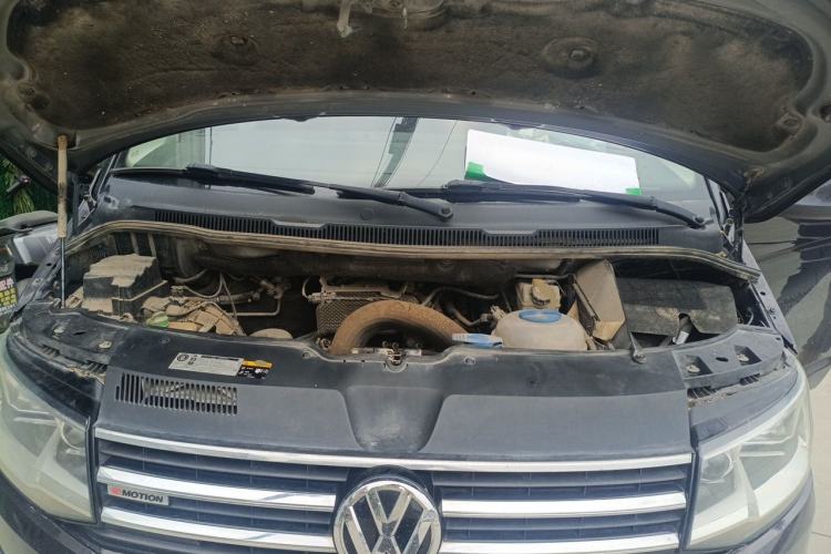 Used Volkswagen Caravelle 2016 2.0 TSI Four-Wheel Drive Comfort Edition 8 Seats Engine Bay