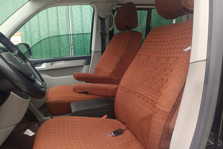 Used Volkswagen Caravelle 2016 2.0 TSI Four-Wheel Drive Comfort Edition 8 Seats Left Front Seat