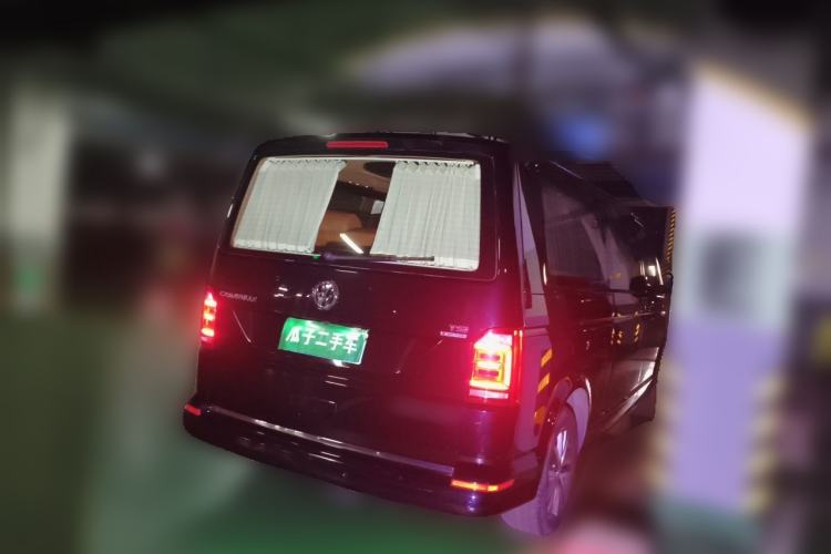 Used Volkswagen Caravelle  Rear Right 45 Deg