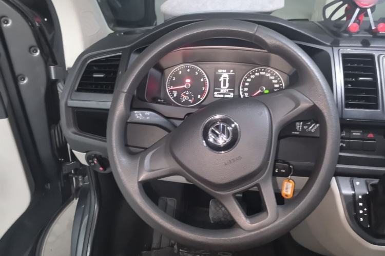 Used Volkswagen Caravelle 2016 2.0 TSI 4x4 Comfort Edition 9 Seats Steering Wheel