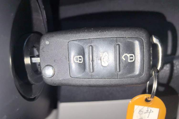 Used Volkswagen Caravelle 2016 2.0 TSI 4x4 Comfort Edition 9 Seats Vehicle Key