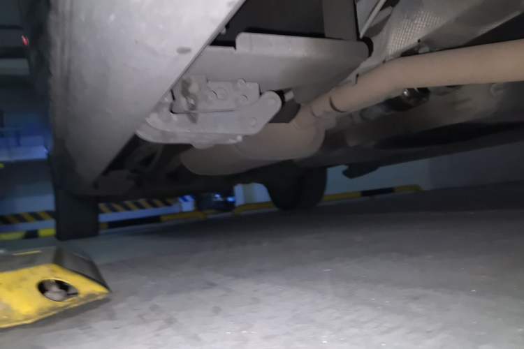 Used Volkswagen Caravelle  Chassis Front Right