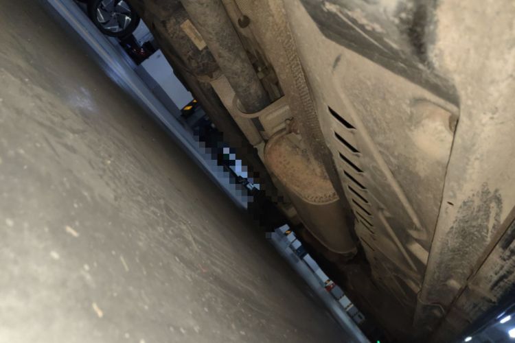 Used Volkswagen Caravelle  Chassis Rear Right
