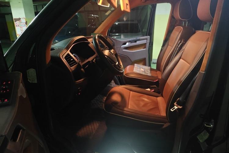 Used Volkswagen Caravelle 2017 2.0 TSI 4x4 Comfort Edition 7-Seater Driver Seat