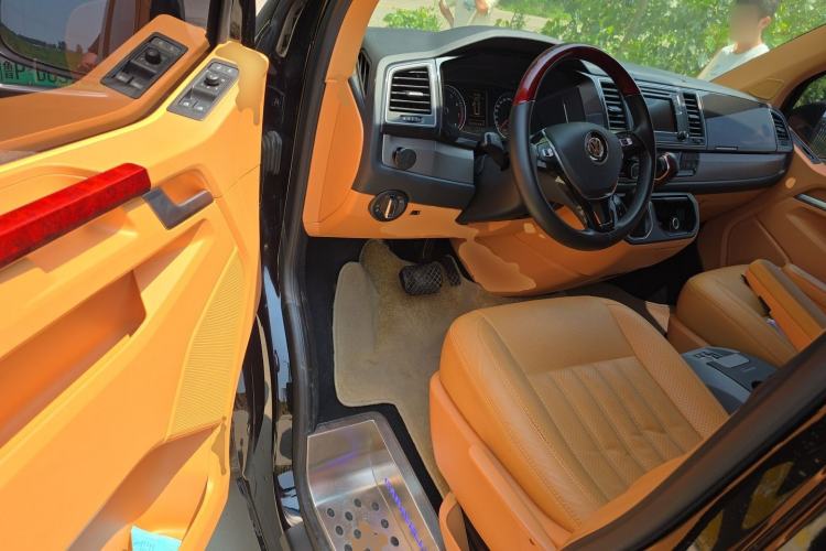 Used Volkswagen Caravelle  Driver Seat