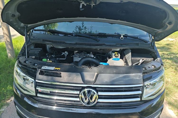 Used Volkswagen Caravelle 2017 2.0 TSI 4x4 Luxury Edition 7-Seater Engine Bay