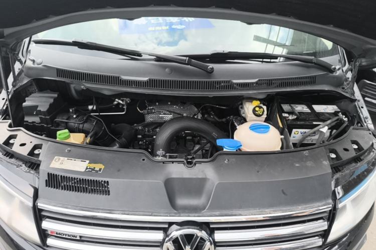 Used Volkswagen Caravelle 2017 2.0 TSI 4x4 Comfort Edition 7-Seater Engine Bay