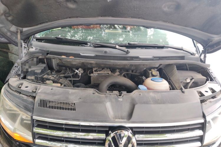 Used Volkswagen Caravelle 2017 2.0 TSI 4x4 Comfort Edition 8 Seats Engine Bay
