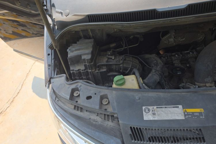 Used Volkswagen Caravelle  Engine Bay Right