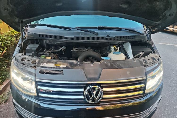 Used Volkswagen Caravelle 2017 2.0 TSI 4x4 Comfort Edition 7-Seater Engine Bay