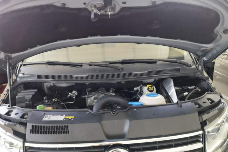 Used Volkswagen Caravelle 2017 2.0 TSI 4x4 Luxury Edition 7-Seater Engine Bay