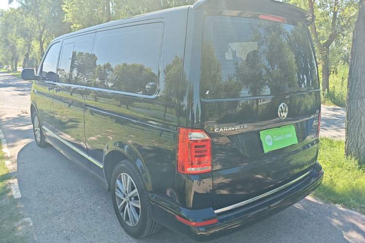 Used Volkswagen Caravelle 2017 2.0 TSI 4x4 Luxury Edition 7-Seater Exterior 2