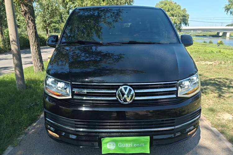 Used Volkswagen Caravelle 2017 2.0 TSI 4x4 Luxury Edition 7-Seater Front