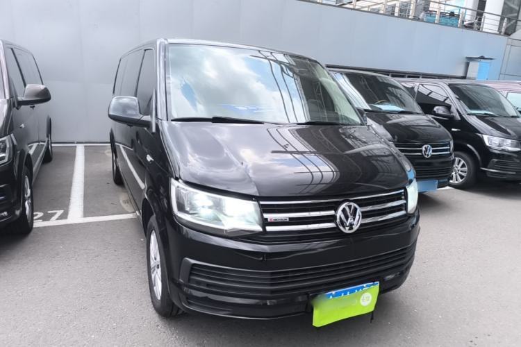 Used Volkswagen Caravelle 2017 2.0 TSI 4x4 Comfort Edition 7-Seater Front Right 45 Deg