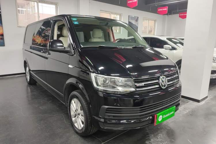 Used Volkswagen Caravelle 2017 2.0 TSI 4x4 Comfort Edition 7-Seater Front Right 45 Deg