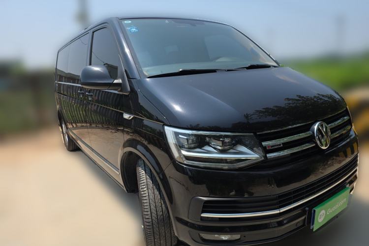Used Volkswagen Caravelle  Front Right 45 Deg