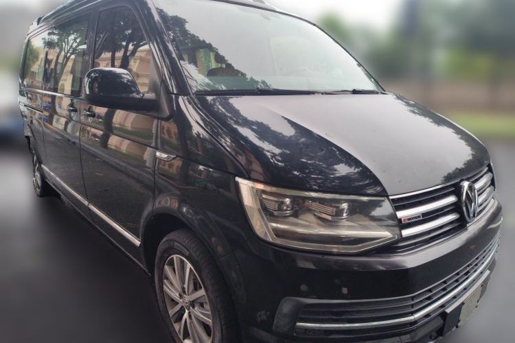 Used Volkswagen Caravelle 2017 2.0 TSI 4x4 Luxury Edition 7-Seater Front Right 45 Deg