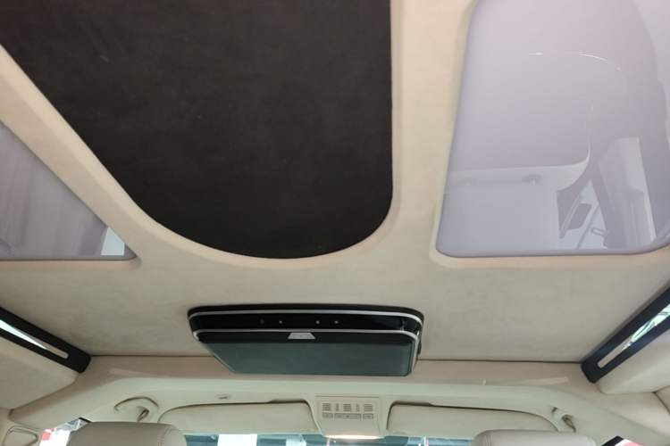 Used Volkswagen Caravelle 2017 2.0 TSI 4x4 Comfort Edition 7-Seater Headliner
