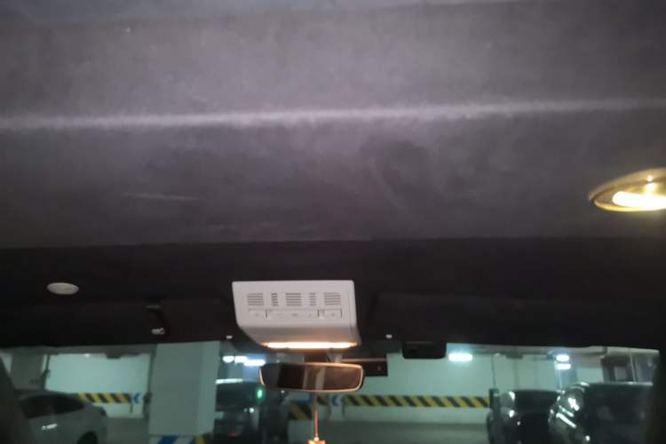 Used Volkswagen Caravelle  Headliner