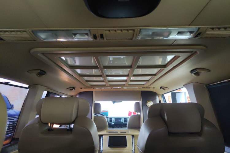 Used Volkswagen Caravelle 2017 2.0 TSI 4x4 Luxury Edition 7-Seater Headliner
