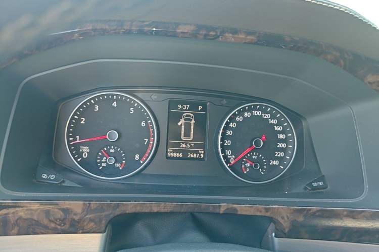Used Volkswagen Caravelle 2017 2.0 TSI 4x4 Luxury Edition 7-Seater Instrument Cluster