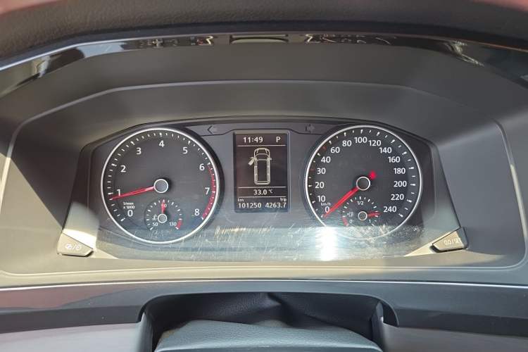 Used Volkswagen Caravelle  Instrument Cluster