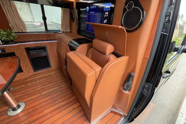 Used Volkswagen Caravelle 2017 2.0 TSI 4x4 Luxury Edition 7-Seater Interior 3