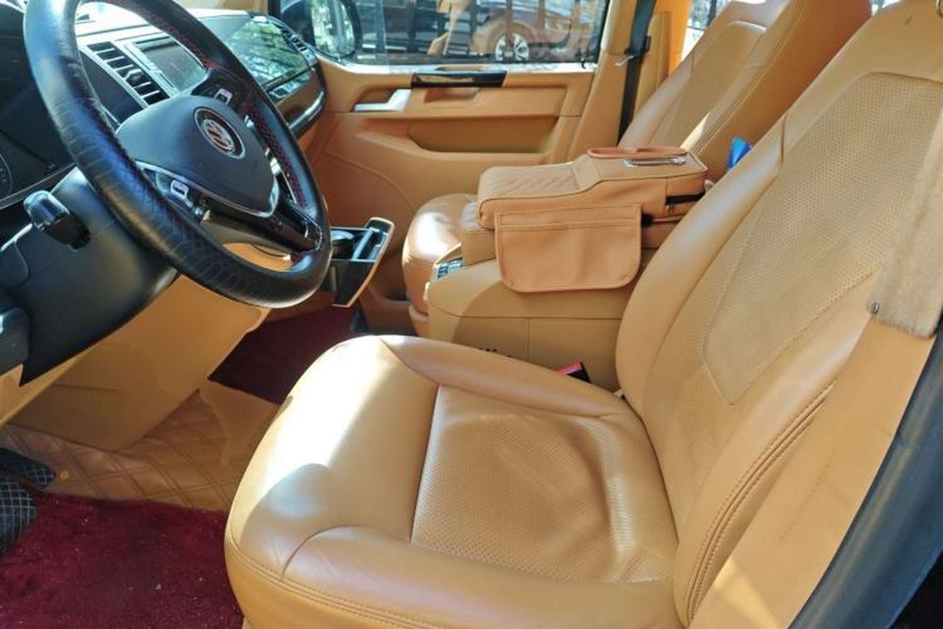 Used Volkswagen Caravelle 2017 2.0 TSI 4x4 Luxury Edition 7-Seater Left Front Seat