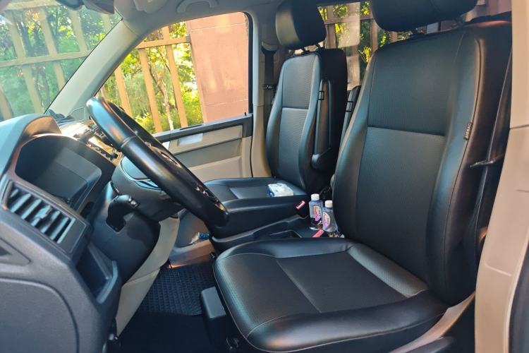 Used Volkswagen Caravelle 2017 2.0 TSI 4x4 Comfort Edition 7-Seater Left Front Seat
