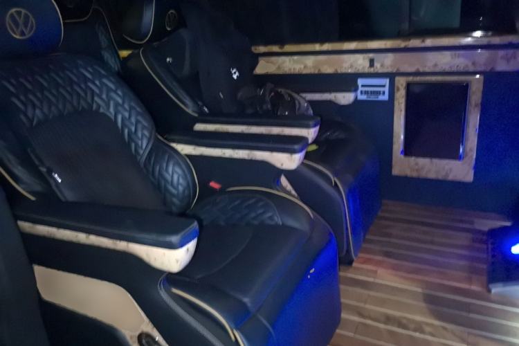 Used Volkswagen Caravelle  Left Rear Seat