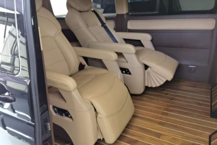 Used Volkswagen Caravelle 2017 2.0 TSI 4x4 Luxury Edition 7-Seater Left Rear Seat