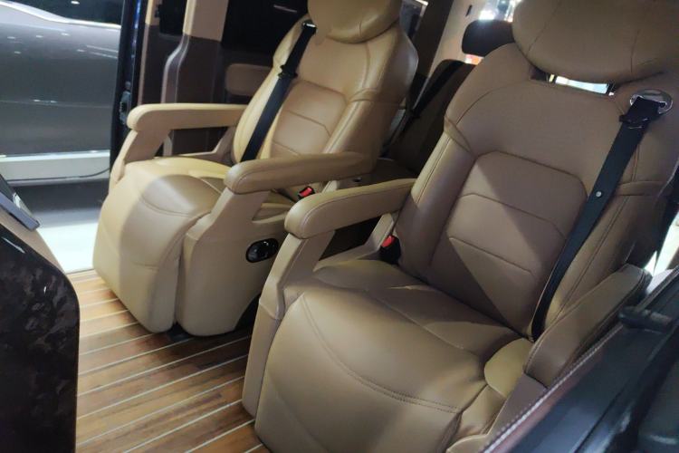 Used Volkswagen Caravelle 2017 2.0 TSI 4x4 Luxury Edition 7-Seater Left Rear Seat